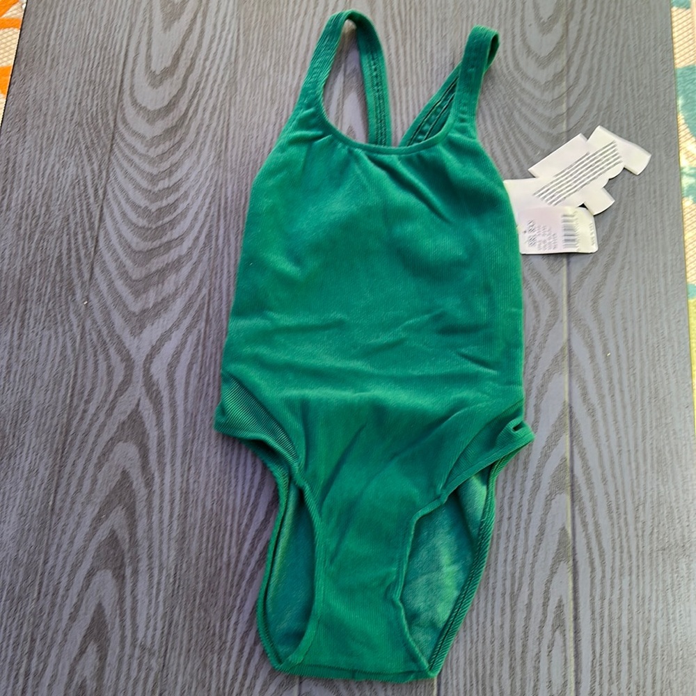 Vintage one piece Swimsuit - NWT 🌴🌴🏖🏖